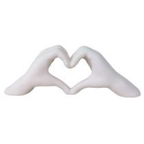 MÃOS EM FORMA DE CORAÇÃO