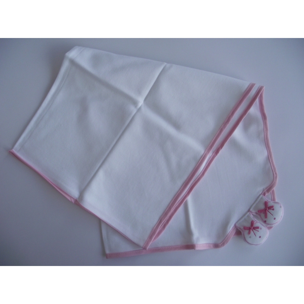 Fralda com pés rosa